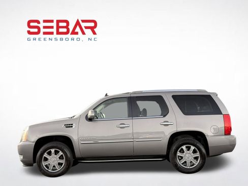 Used 2007 Cadillac Escalade AWD w/ Information Package image 13