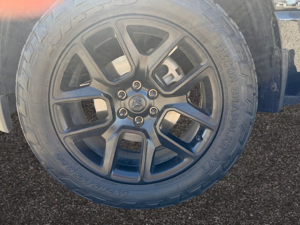 Used 2020 RAM 1500 Sport w/ Leather & Sound Group AWD/4WD image 14