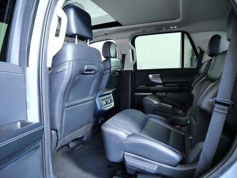 Certified 2025 Ford Expedition Platinum AWD/4WD image 13