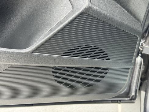 New 2025 Volkswagen Taos SEL image 18