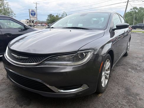 Used 2015 Chrysler 200 Limited w/ Convenience Group FWD image 1