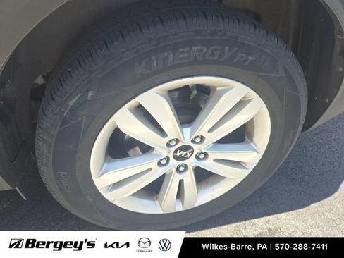 Used 2018 Kia Sportage LX AWD/4WD image 8