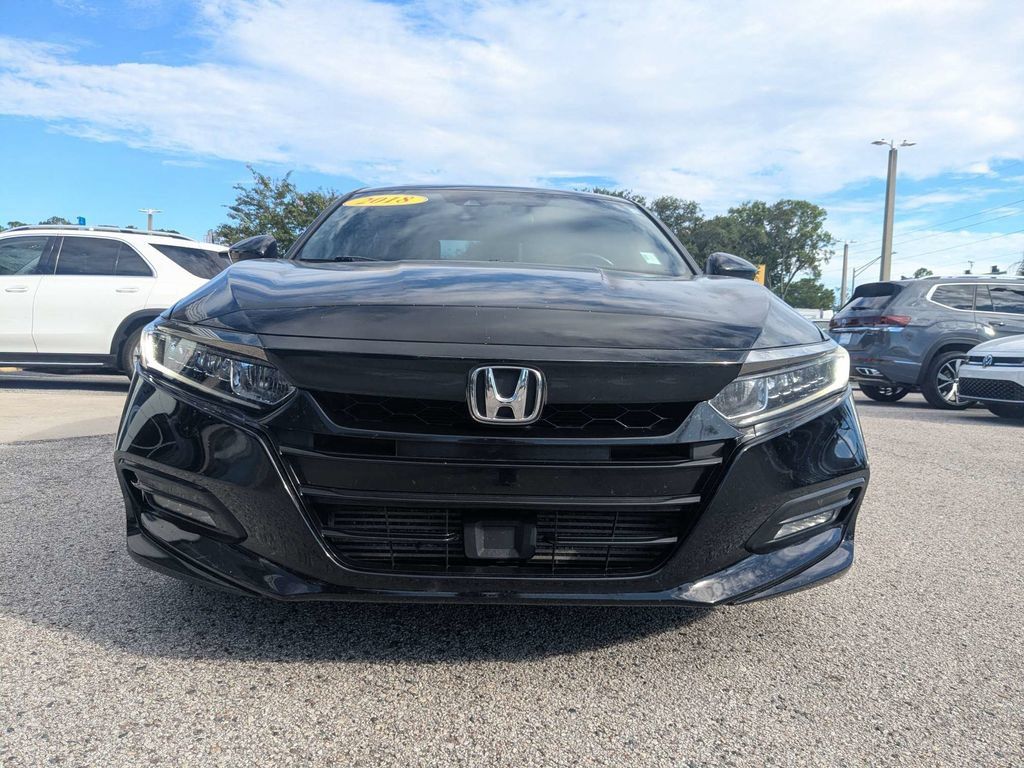 Used 2018 Honda Accord Sport image 9