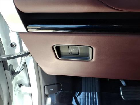 Used 2024 Land Rover Range Rover SE AWD/4WD image 31