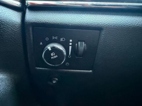 Used 2013 Jeep Grand Cherokee Overland Summit AWD/4WD image 18