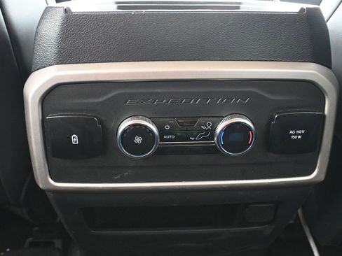 Used 2024 Ford Expedition XLT RWD image 24