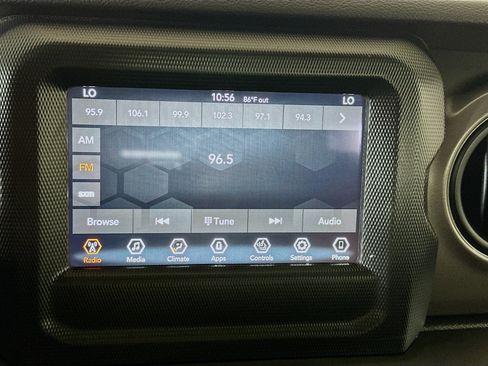 Used 2023 Jeep Wrangler Unlimited w/ Cold Weather Group AWD/4WD image 19