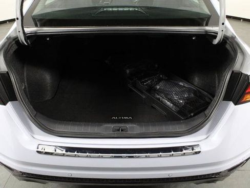 Certified 2023 Nissan Altima 2.5 SR FWD image 18