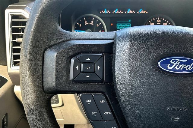 Used 2017 Ford F150 XLT AWD/4WD image 11