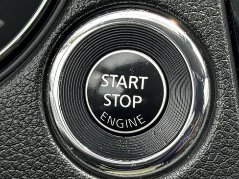 Used 2020 Nissan Rogue SV AWD/4WD image 16