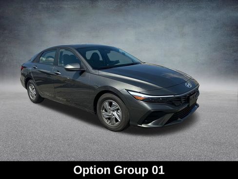 Used 2026 Hyundai Elantra SE FWD image 6