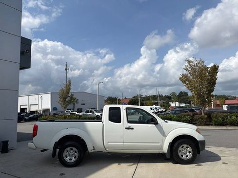 Used 2018 Nissan Frontier S RWD image 26