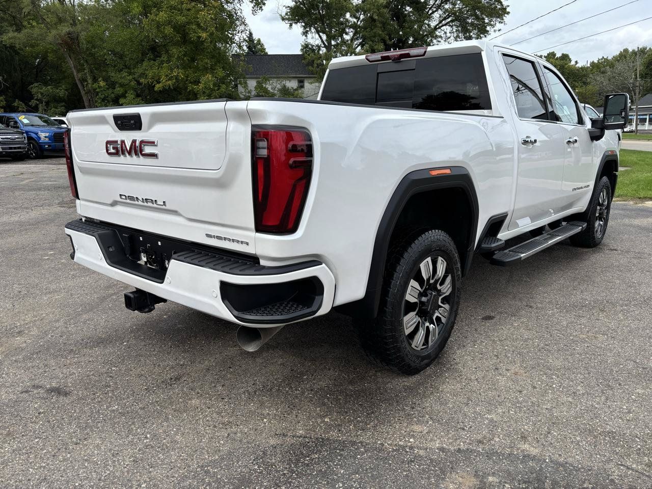 Used 2024 GMC Sierra 2500 Denali w/ Denali Reserve Package AWD/4WD image 5
