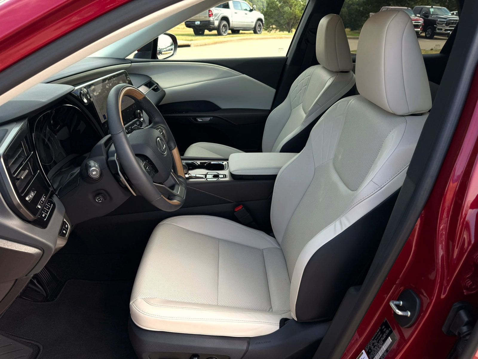 Used 2024 Lexus RX 350 Premium w/ Convenience Package FWD image 10