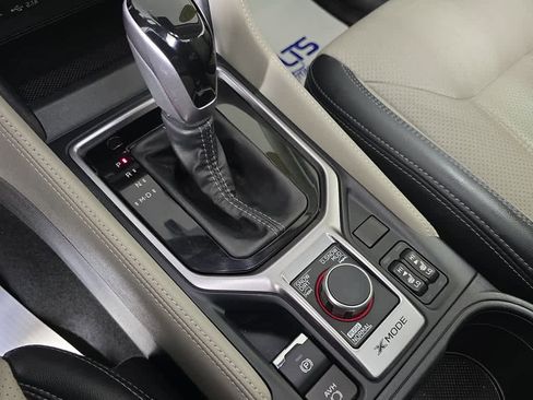 Used 2023 Subaru Forester Limited image 27