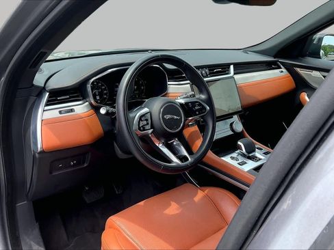 Used 2025 Jaguar F-PACE R-Dynamic S AWD/4WD image 17