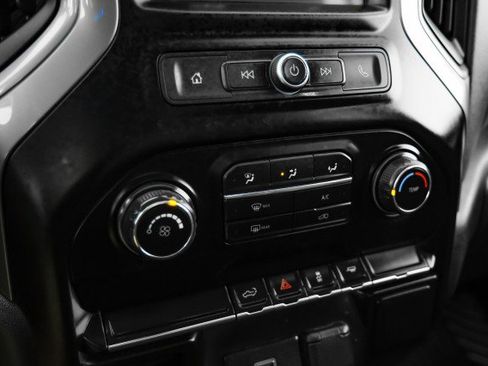 Used 2019 Chevrolet Silverado 1500 Custom w/ Custom Value Package image 22