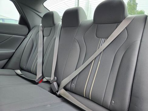 Used 2024 Hyundai Elantra SEL image 19