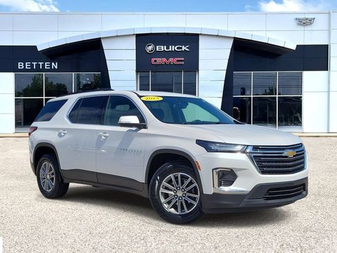 Used 2023 Chevrolet Traverse LT w/ LPO, Floor Liner Package FWD image 1