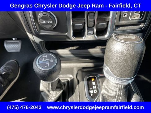 Used 2024 Jeep Wrangler Unlimited AWD/4WD image 41