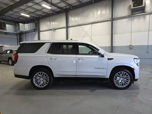 Used 2023 GMC Yukon Denali w/ LPO, Floor Liner Package image 6