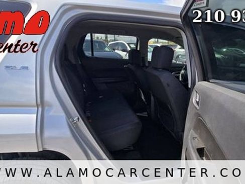 Used 2014 GMC Terrain SLE FWD image 19