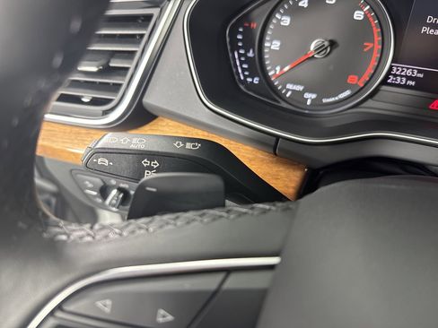 Used 2023 Audi Q5 2.0T Premium w/ Convenience Package image 21