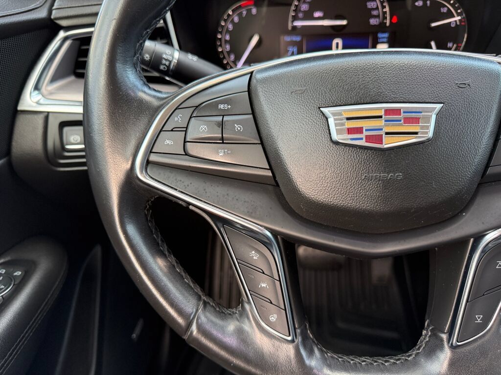 Used 2019 Cadillac XT5 Premium Luxury AWD/4WD image 15
