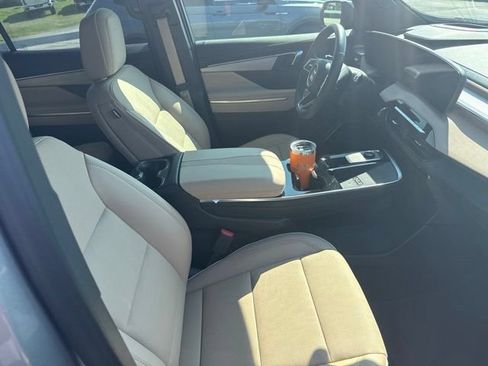 Used 2026 Buick Enclave Preferred w/ Power Package FWD image 21