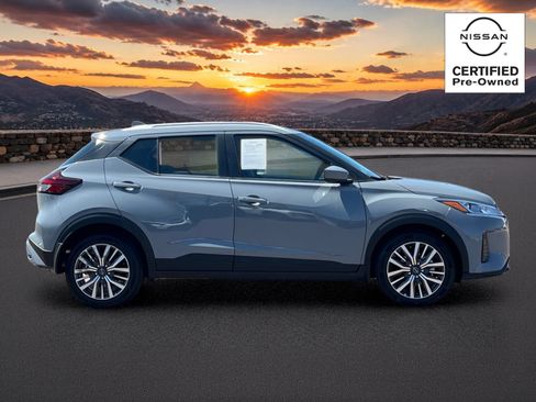 Certified 2024 Nissan Kicks SV FWD image 6