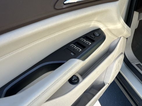 Used 2014 Cadillac SRX Luxury w/ Driver Awareness Package image 24