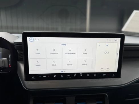 Used 2025 Ford Maverick Lobo image 31