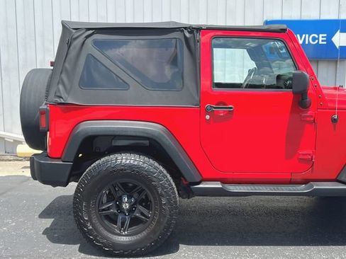 Used 2015 Jeep Wrangler Sport w/ Quick Order Package 24S AWD/4WD image 16