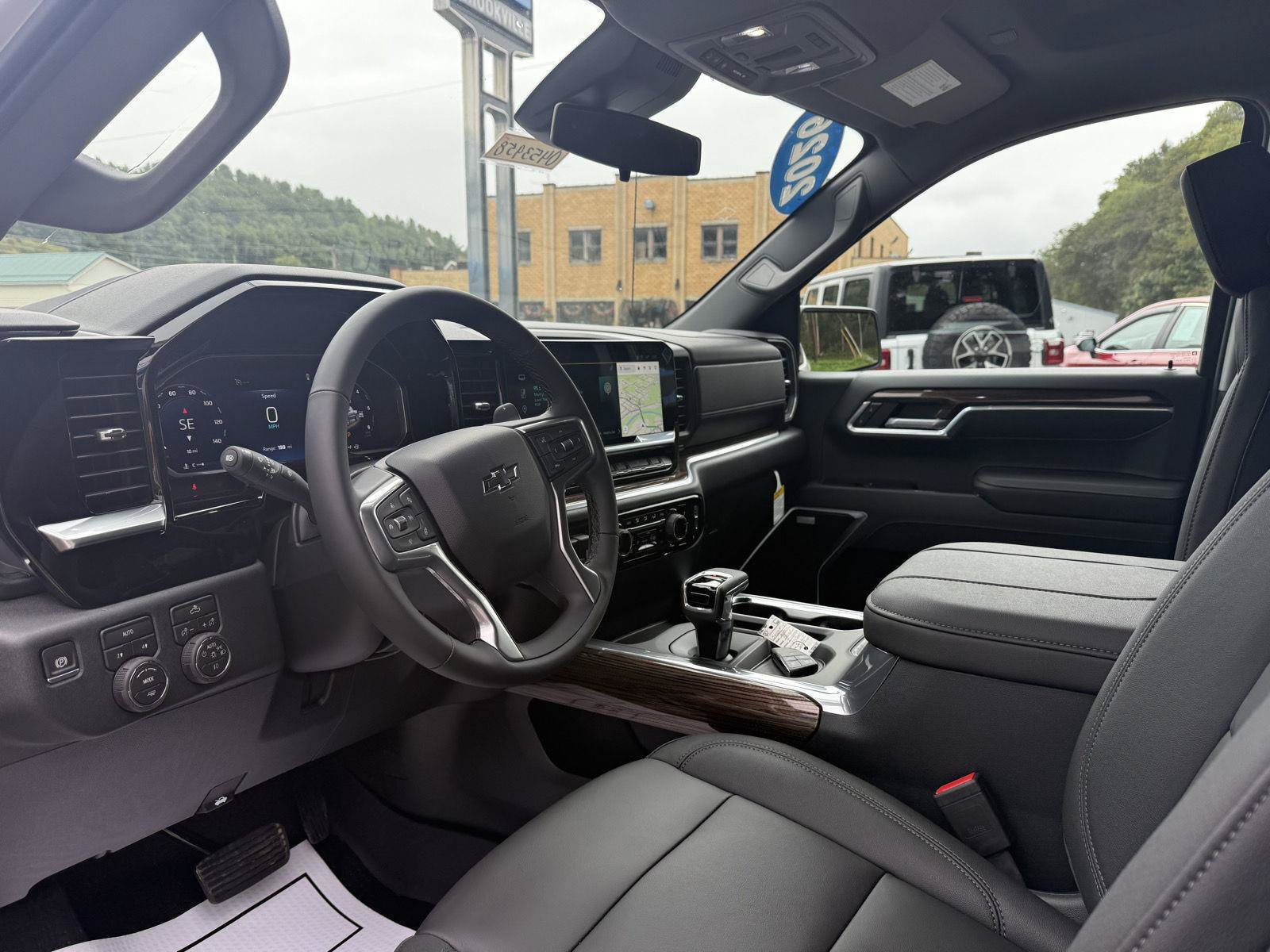 New 2026 Chevrolet Silverado 1500 RST w/ Redline Edition AWD/4WD image 6