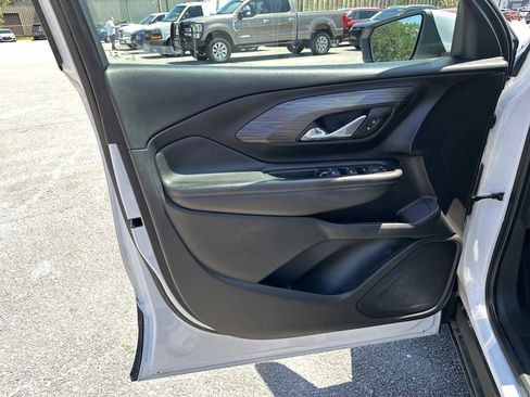 Used 2020 GMC Terrain SLT FWD image 16