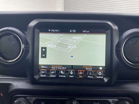 Used 2023 Jeep Wrangler Unlimited Sahara AWD/4WD image 18