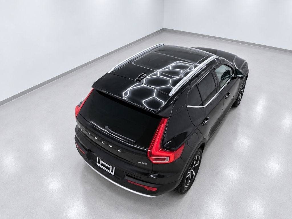 Used 2023 Volvo XC40 B5 Plus AWD/4WD image 36