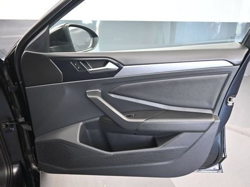 Used 2024 Volkswagen Jetta SE FWD image 36