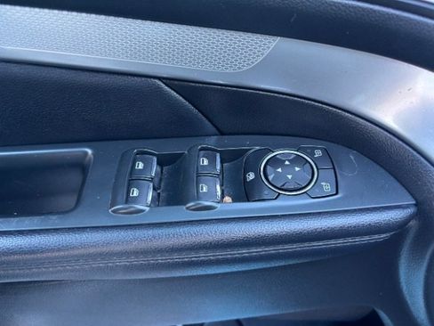 Used 2017 Ford Explorer XLT image 29