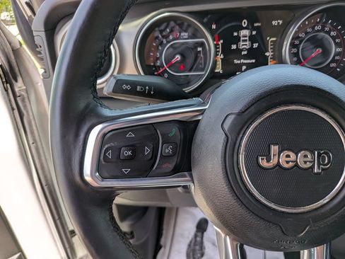 Used 2018 Jeep Wrangler Unlimited Rubicon AWD/4WD image 31