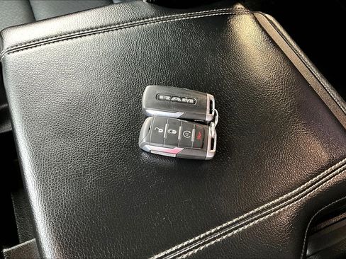 Used 2022 RAM 1500 Laramie image 36