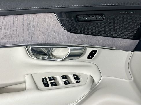 New 2026 Volvo XC90 T8 Ultra w/ Protection Package Premier AWD/4WD image 18