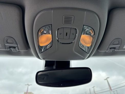 Used 2022 Jeep Compass Latitude image 15