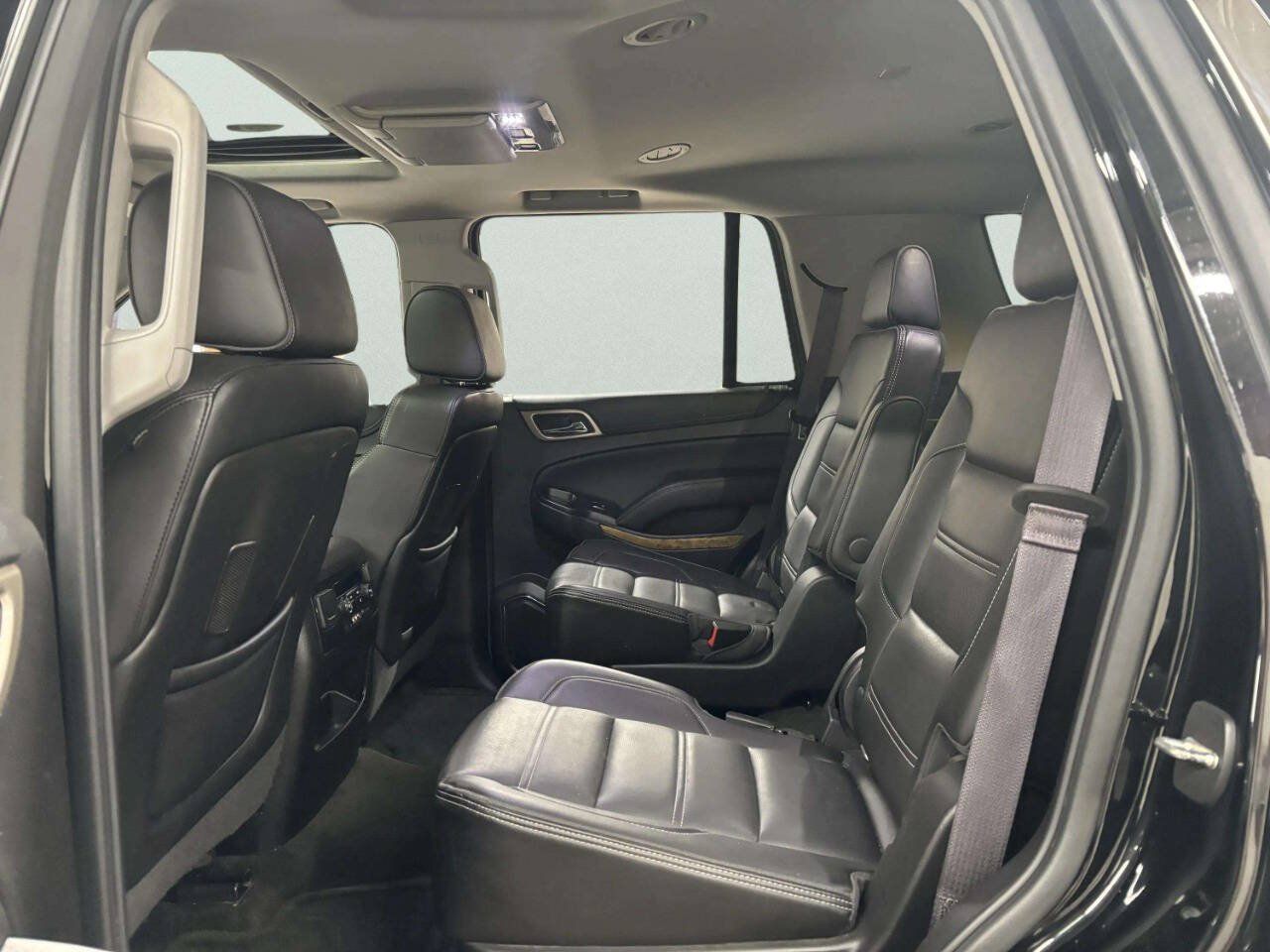 Used 2016 GMC Yukon Denali w/ Open Road Package AWD/4WD image 16