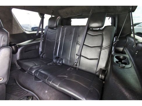 Used 2018 Cadillac Escalade ESV Platinum AWD/4WD image 13