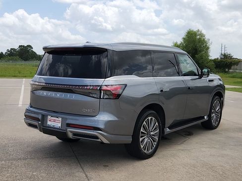 Used 2025 INFINITI QX80 Sensory AWD/4WD image 5