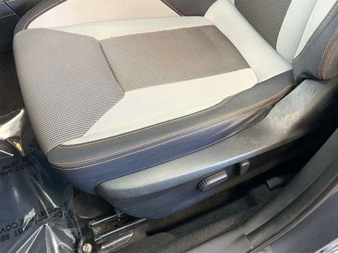 Used 2021 Subaru Crosstrek 2.0i Premium w/ Moonroof Package image 18