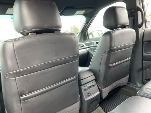 Used 2014 Ford Explorer XLT w/ Equipment Group 202A image 20