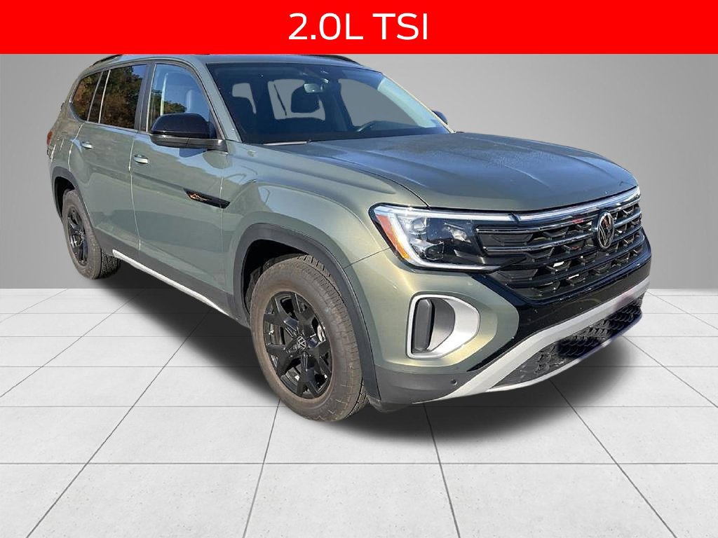 Used 2026 Volkswagen Atlas Peak Edition AWD/4WD image 3