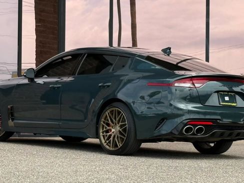 Used 2022 Kia Stinger GT1 image 7